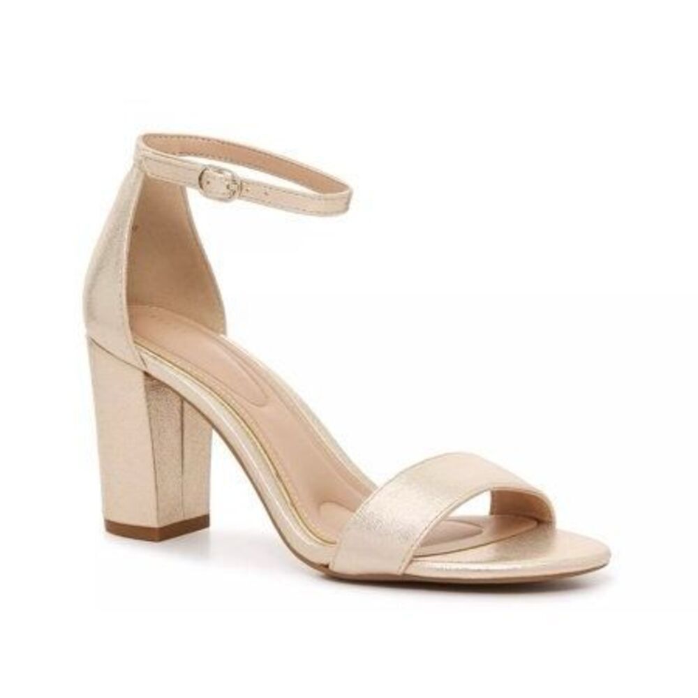 NIB Kelly & Katie Hailee Light Gold Shimmer Sandal Heels Size 8.5